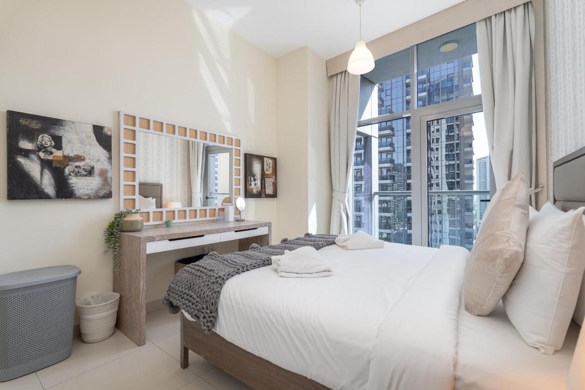 Wonderful 3-Bedroom With Marina Wharf Views In Dubai Marina Luaran gambar