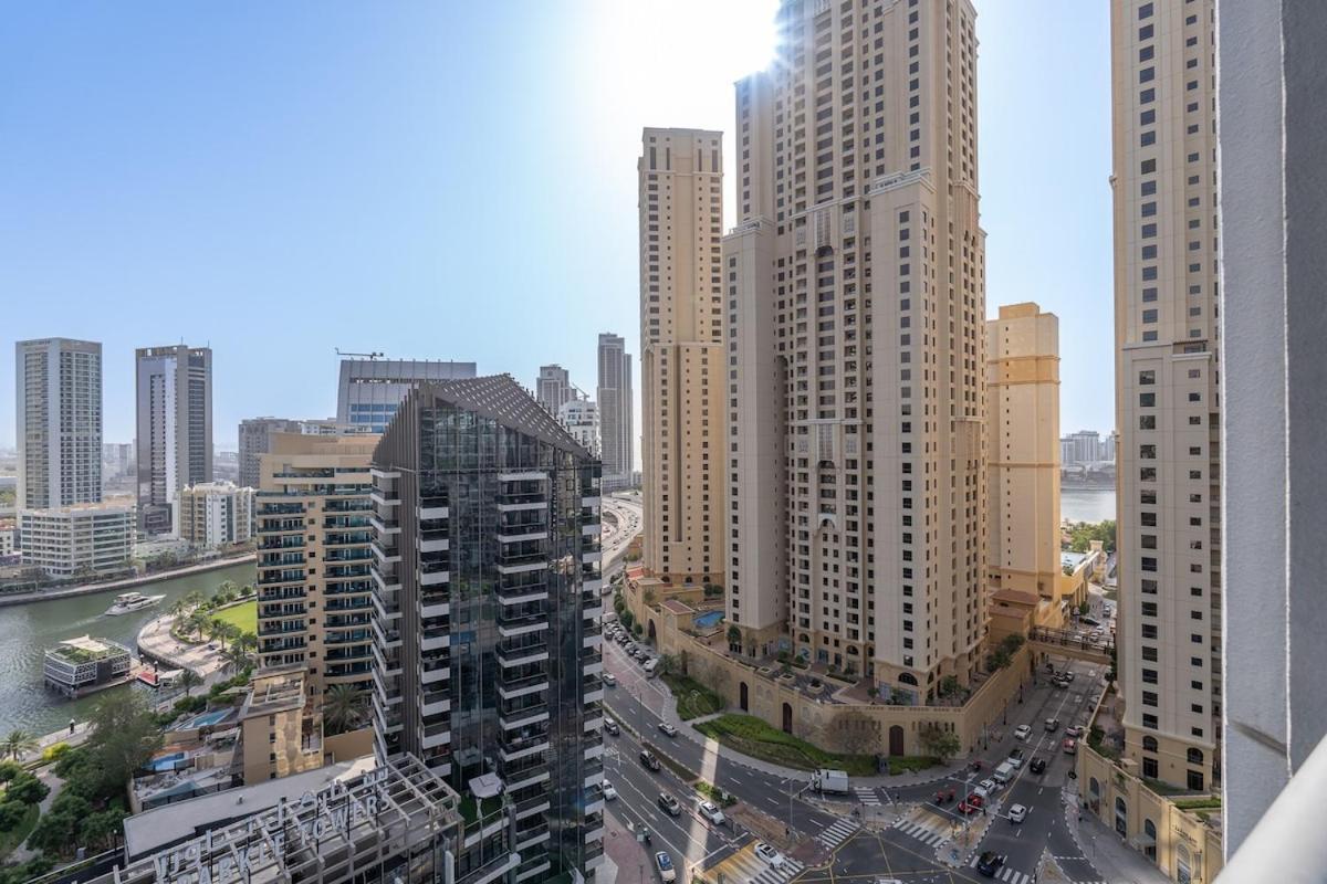 Wonderful 3-Bedroom With Marina Wharf Views In Dubai Marina Luaran gambar