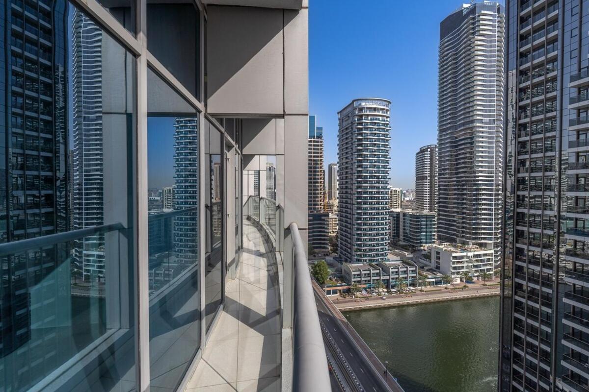 Wonderful 3-Bedroom With Marina Wharf Views In Dubai Marina Luaran gambar