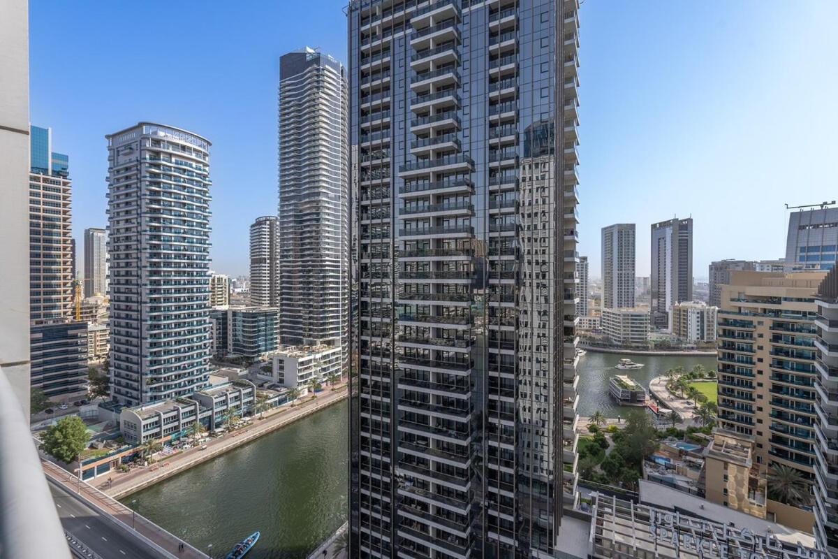 Wonderful 3-Bedroom With Marina Wharf Views In Dubai Marina Luaran gambar